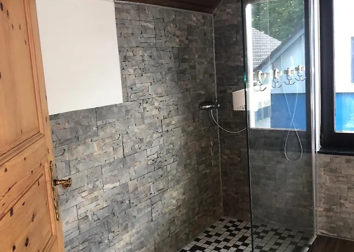 Zum Kleinen Buergermeister * זימראת'